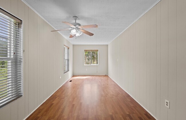 Building Photo - 253 Cowry Rd