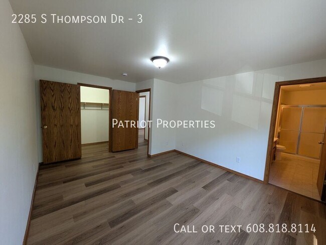 Building Photo - 2285 S Thompson Dr