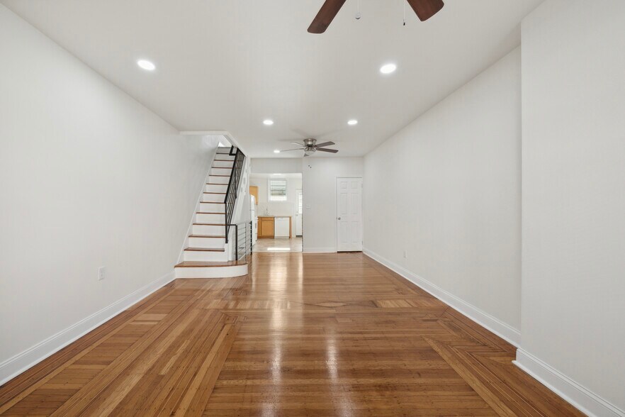 Building Photo - 524 Fernon St