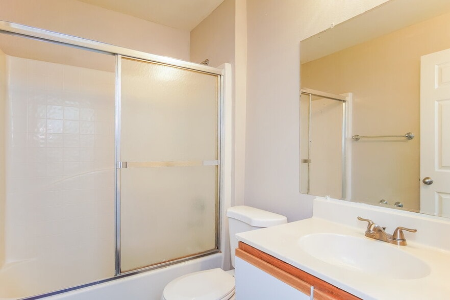 Building Photo - 1479 Muir Cir