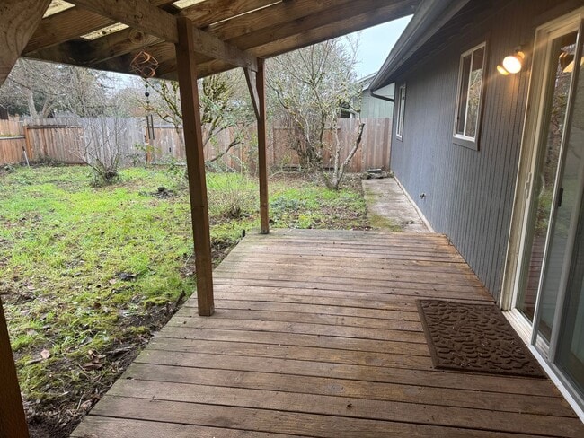 Building Photo - Great Single level home!