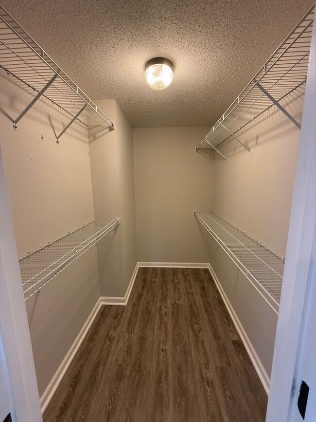 Building Photo - BAYOU VISTA RENTAL HOME 3 BED 2 BATH FENCE...