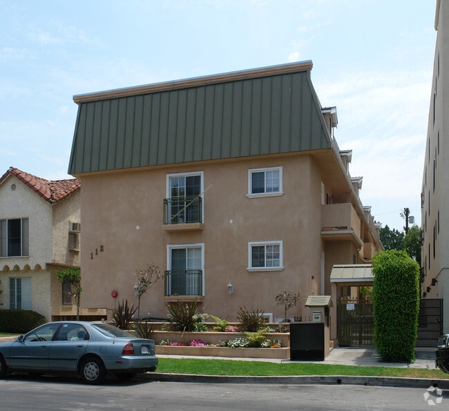 Building Photo - 112 N Croft Ave