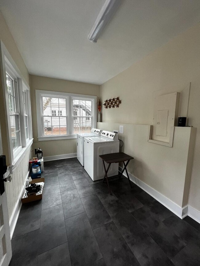 Building Photo - 500 Carthage Rd