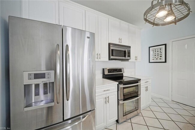 Building Photo - 2212 Creeks Edge Dr