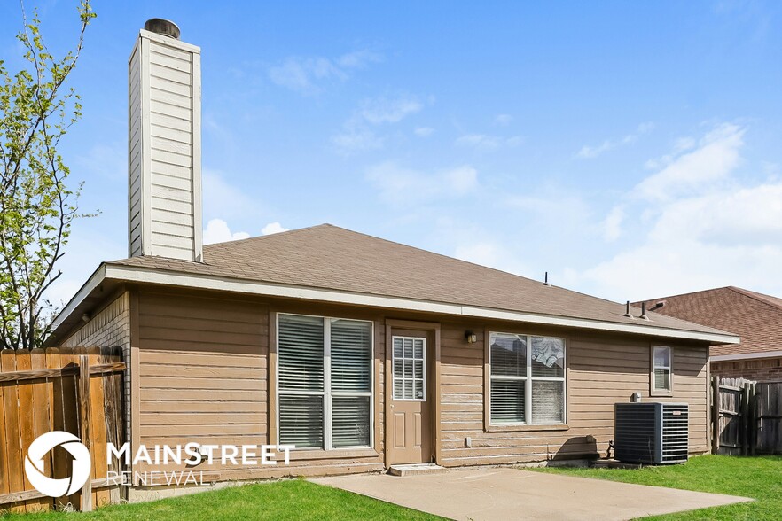 Building Photo - 1244 Cleardale Dr