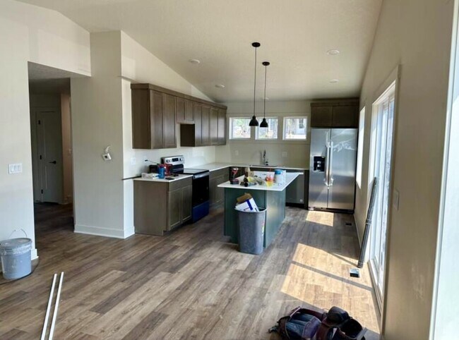 Building Photo - 107 W. Park Ave.