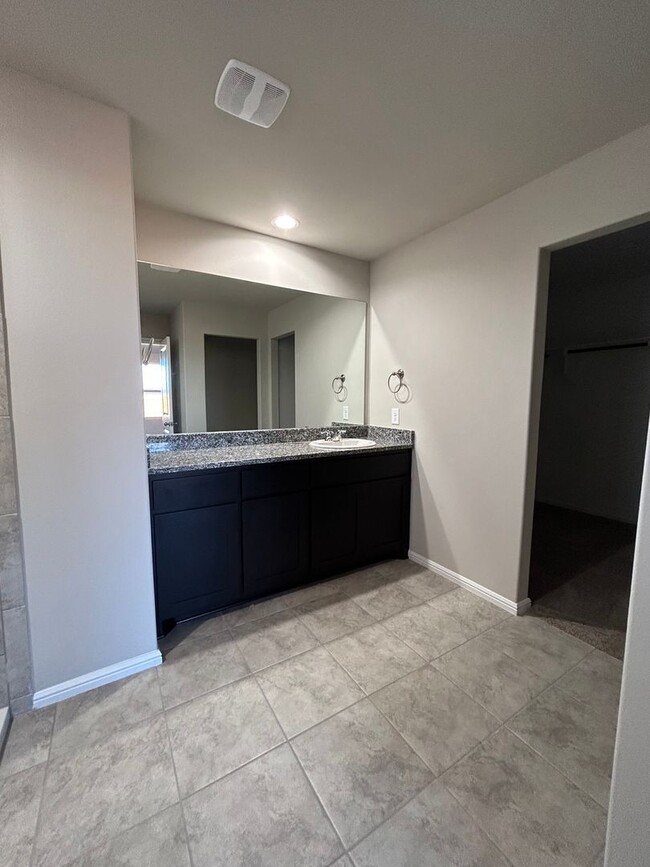 Building Photo - Beautiful Home in Homestead at Parks Bell ...