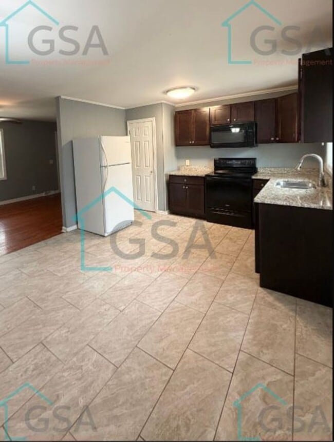 Building Photo - 106 Keowee Ave