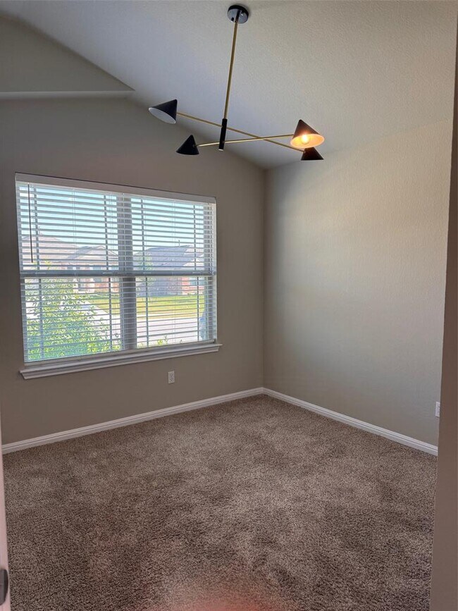 Building Photo - 5609 Bellissima Way
