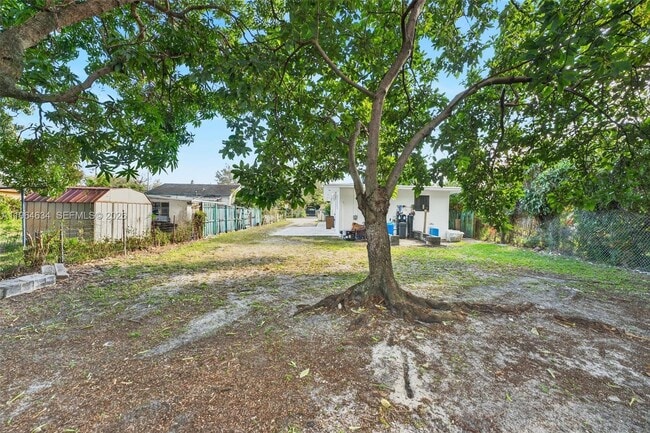 Building Photo - 555 NW 94th St