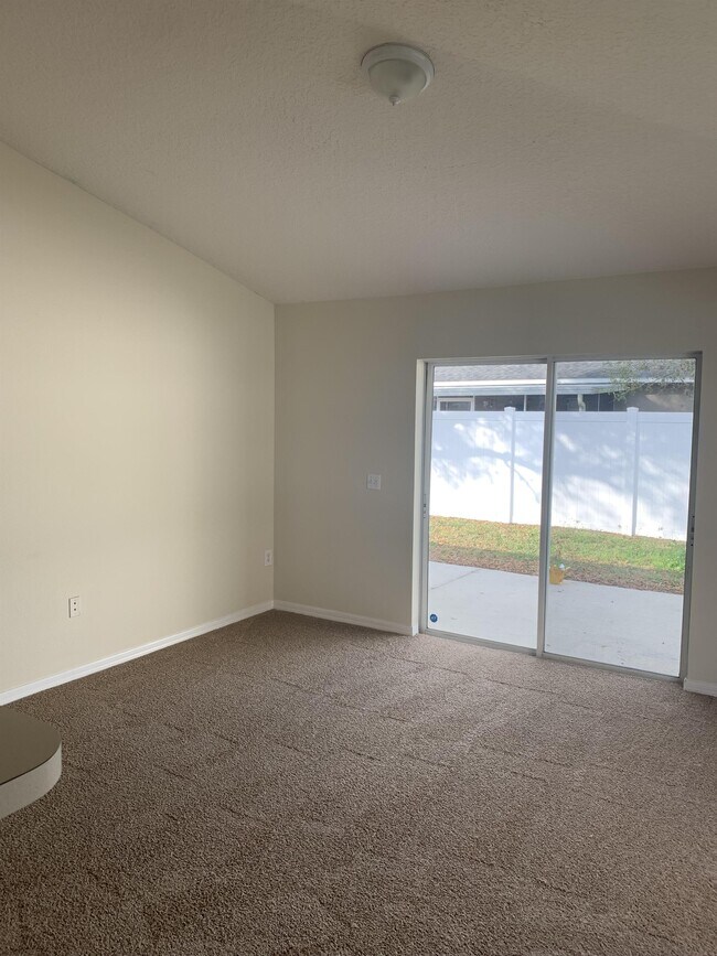 Building Photo - 4690 Salamander St