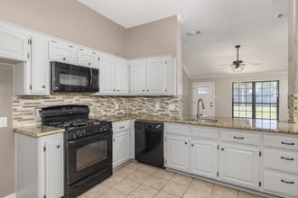 Building Photo - 6219 Ray Dr