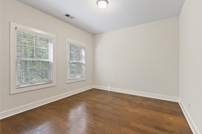 Building Photo - 1455 Reynolds Dr