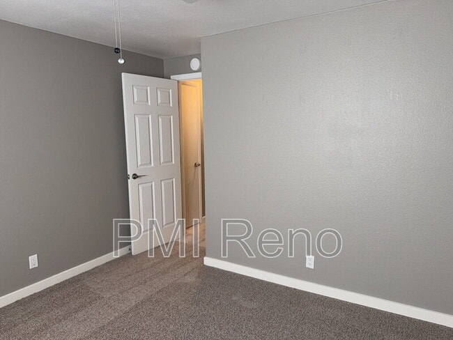 Building Photo - 1405 Terrace Dr