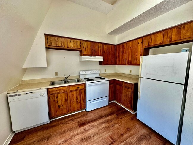 Building Photo - 2 Bedroom Apartment in Kerrvillle