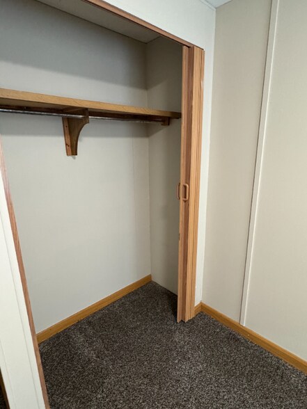 Building Photo - 4664 US-30