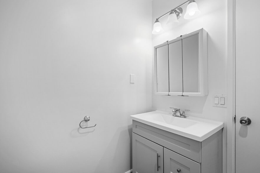 Building Photo - 8012 Jayseel St