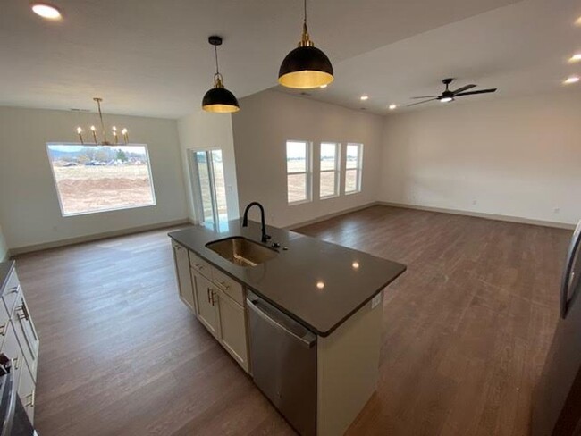 Building Photo - Brand New 3 bedroom- 2 bath Single Family ...