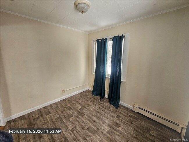 Building Photo - 118 Oak Ave