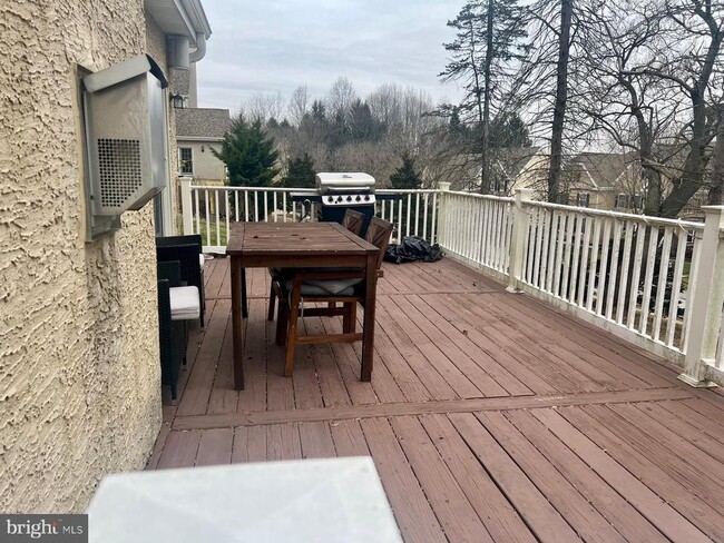 Building Photo - 101 Richards Way