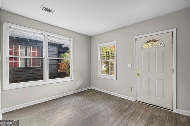 Building Photo - 1005 Westmoor Dr NW