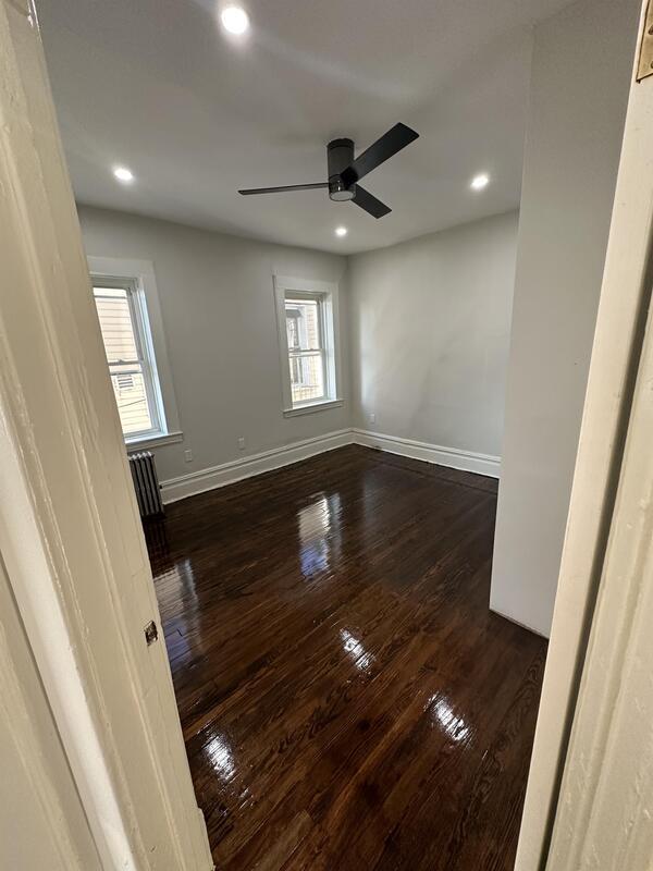 Building Photo - 115 N 5th Ave