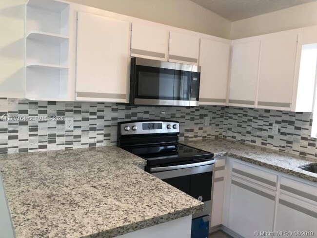 Building Photo - 2246 W 74th St