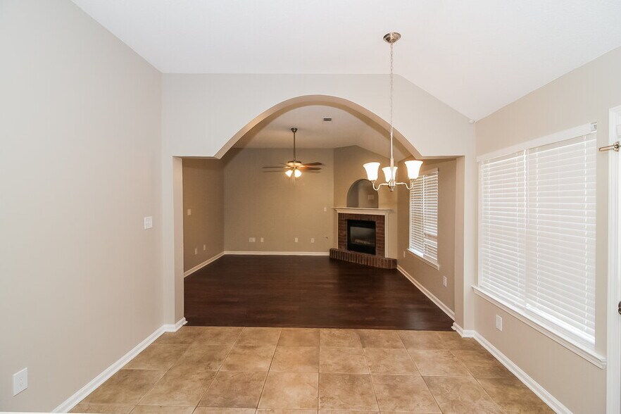 Building Photo - 6178 Morgan Manor Dr