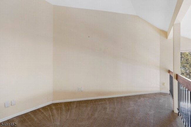 Building Photo - 117 Bluebird Dr