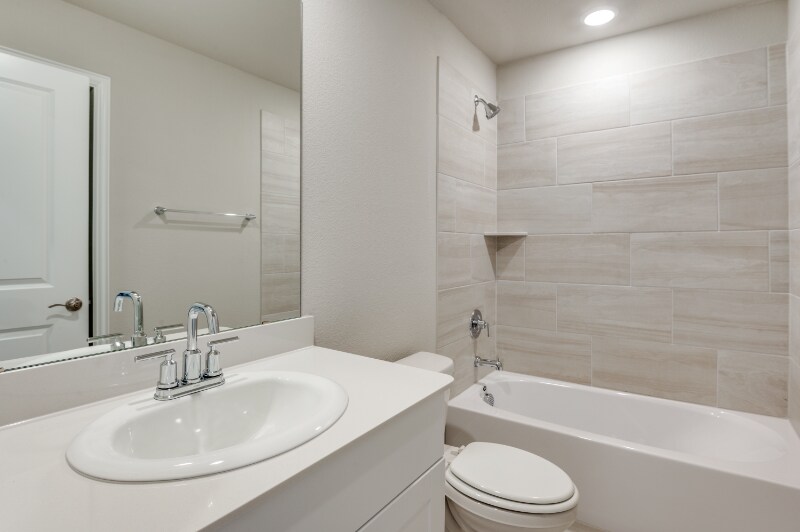 Building Photo - 611 Jack St