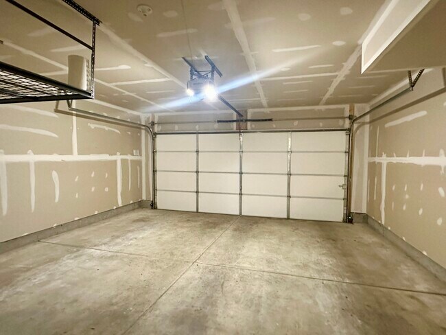 Building Photo - 503 Acadia Ave