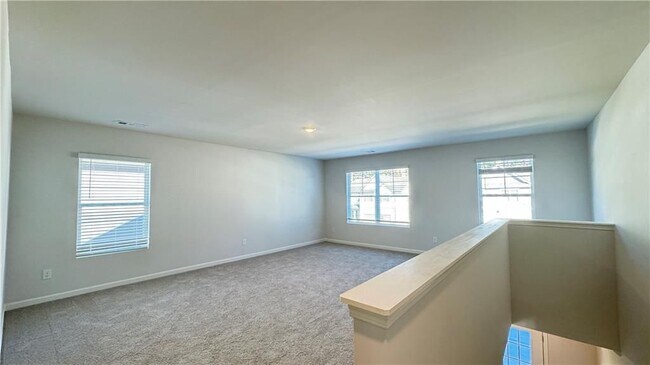 Building Photo - 841 HighGrove Wy