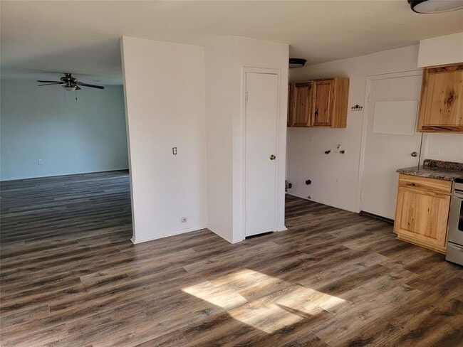 Building Photo - 257 Austin St