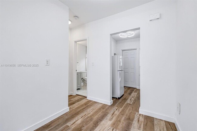 Building Photo - 635 8th St