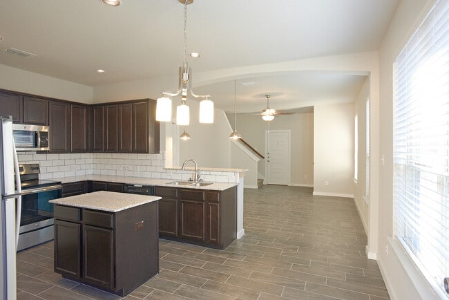 Building Photo - Luxury 3 Bedroom Townhome Located Near South Texas Medical Center, San Antonio, Texas!