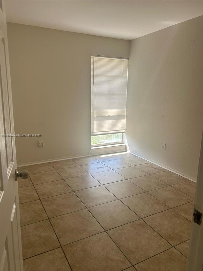 Building Photo - 1399 Cindy Cir NE