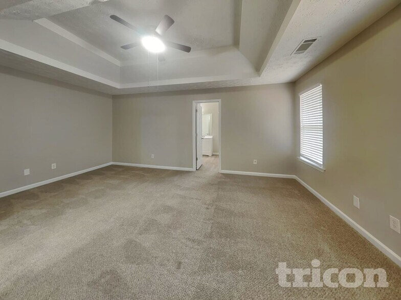 Building Photo - 12573 Lakeside Pkwy