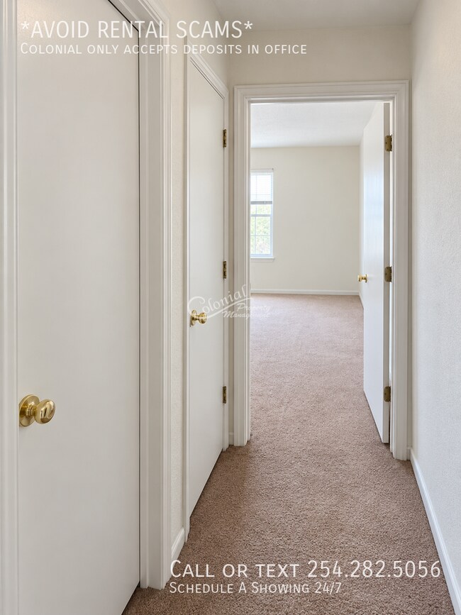 Building Photo - 1111 Circle M Dr