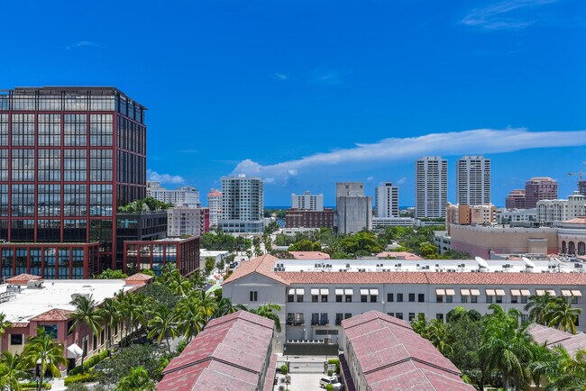 Building Photo - 403 S Sapodilla Ave