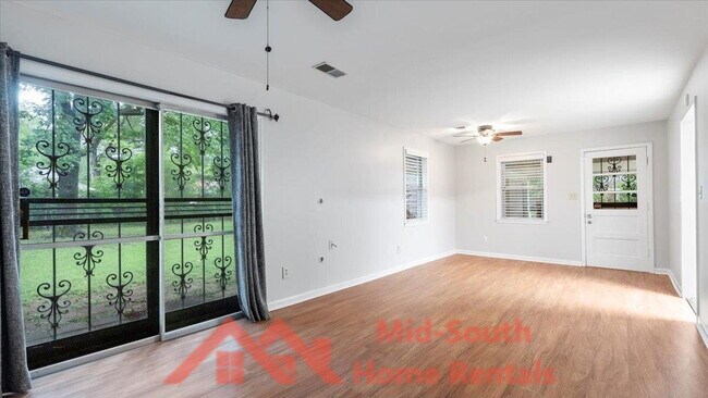 Building Photo - 4515 Flamingo Rd