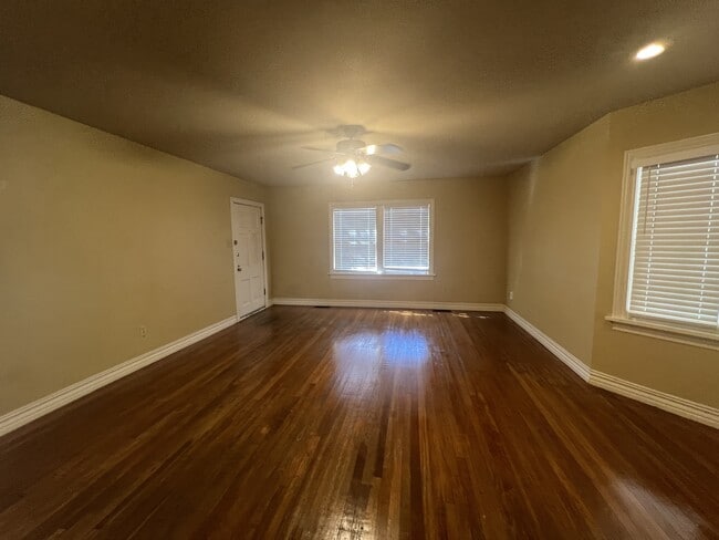 Building Photo - 2514 24th St