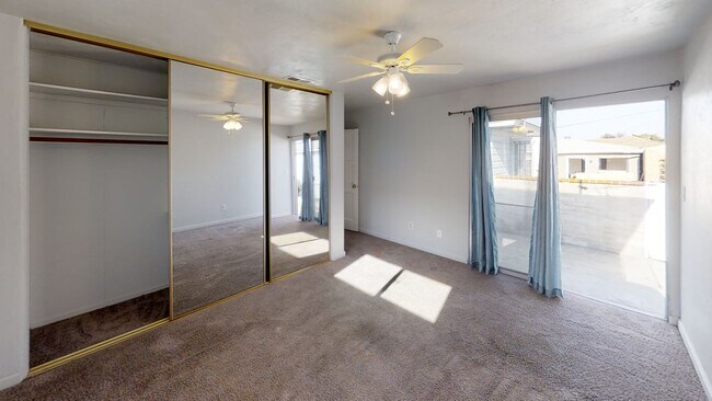 Building Photo - 6118 Pembroke Dr