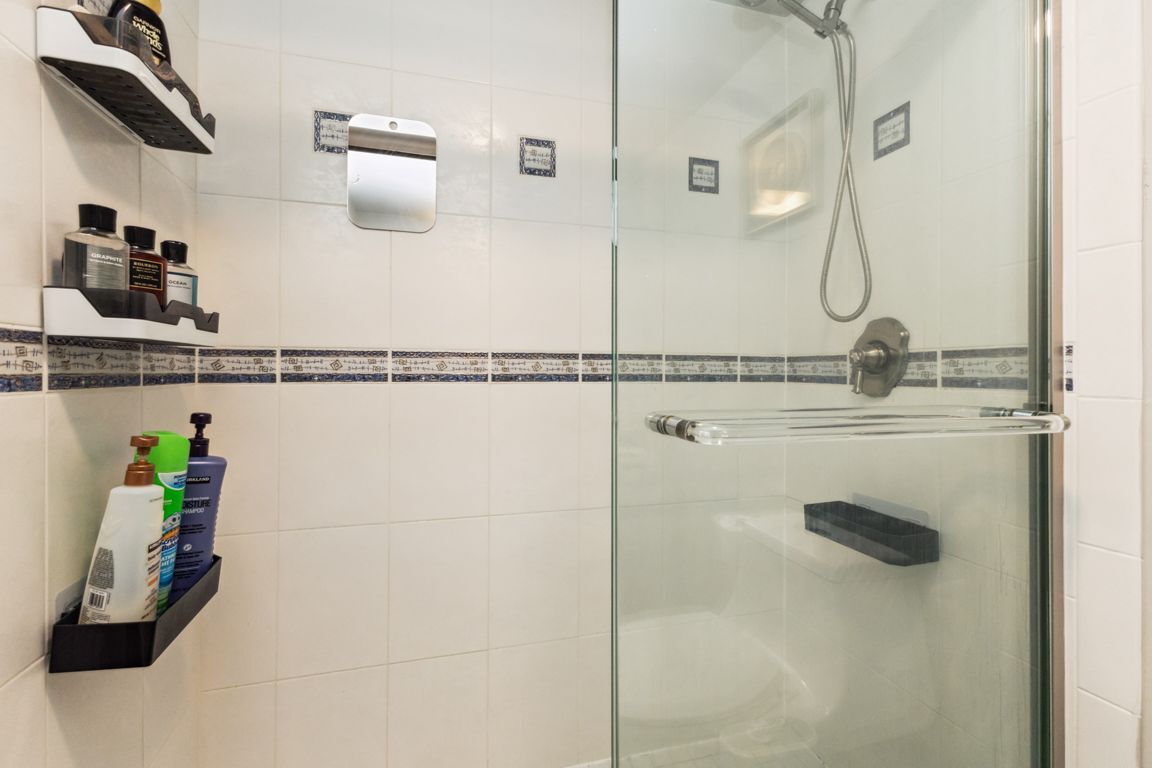 Building Photo - 8370 Greensboro Dr