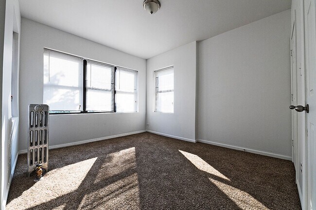 Building Photo - 7754 S Loomis 1404-16 W 78th St Chicago, IL 60620