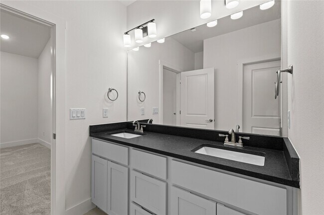 Building Photo - 712 Sun Meadows Loop