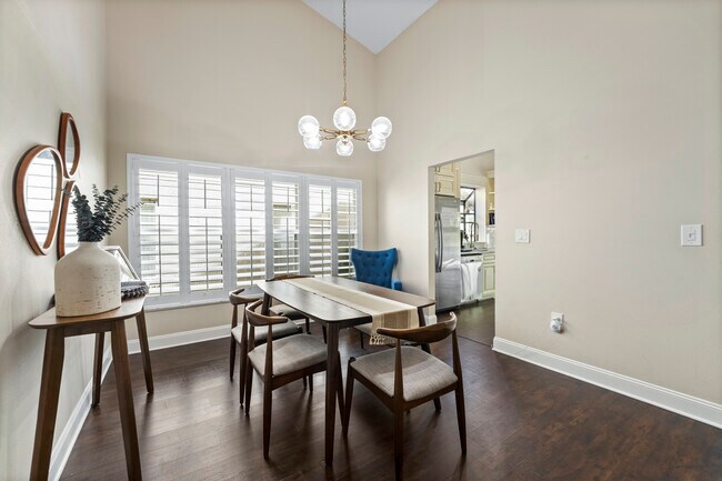 Building Photo - 3220 Tall Timber Dr