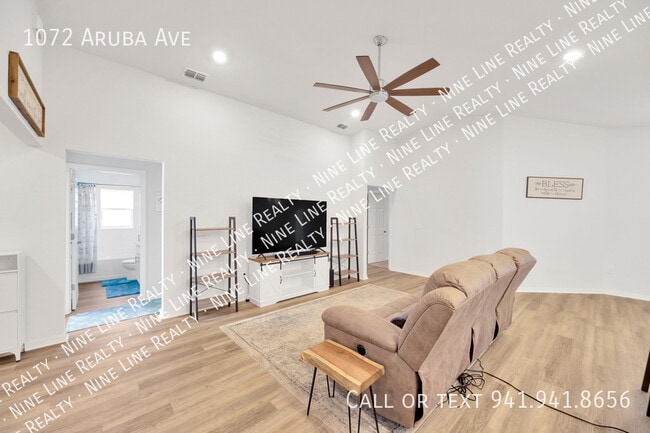 Building Photo - 1072 Aruba Ave