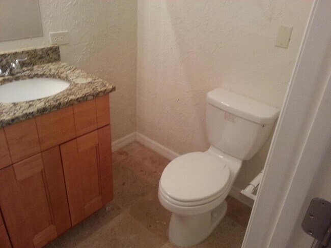 Building Photo - 1211 Amble Ln