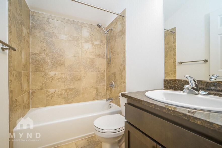 Building Photo - 314 25th Ave S